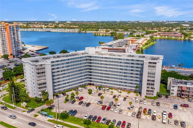 1401 NE Miami Gardens Drive 892, Miami, FL 33179