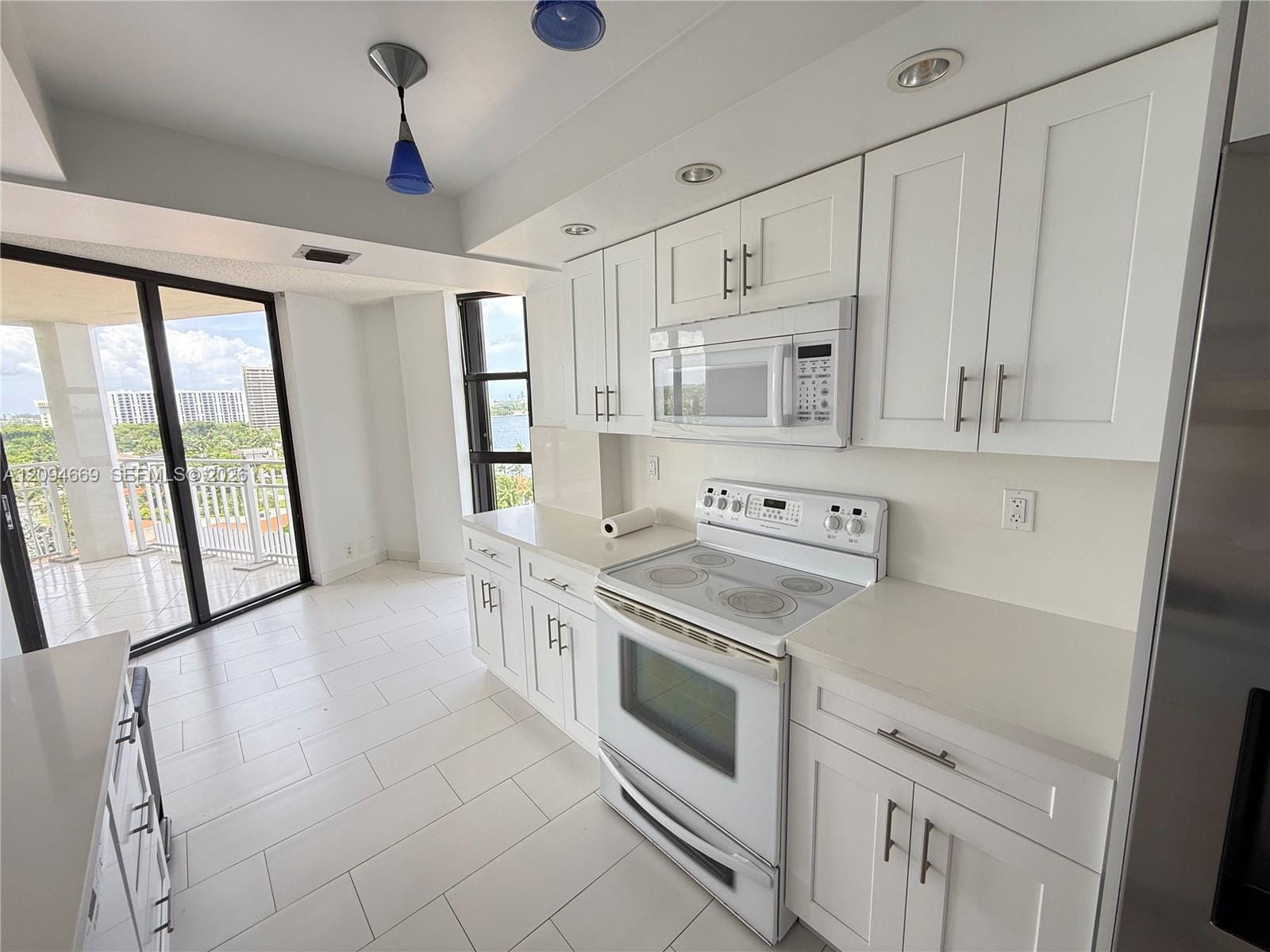 4000 NE Towerside Terrace 1101 — photo 12