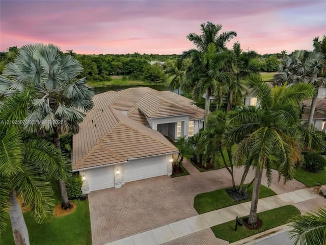 1378 Victoria Isle Drive, Weston, FL 33327