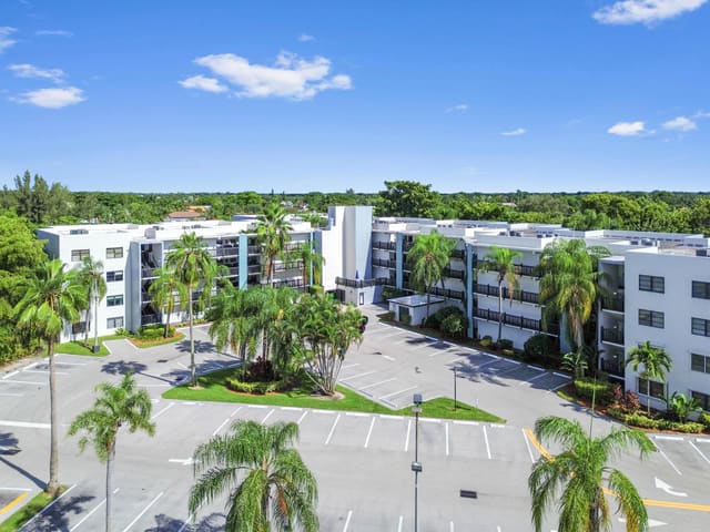 1021 Mockingbird Lane 415, Plantation, FL 33324