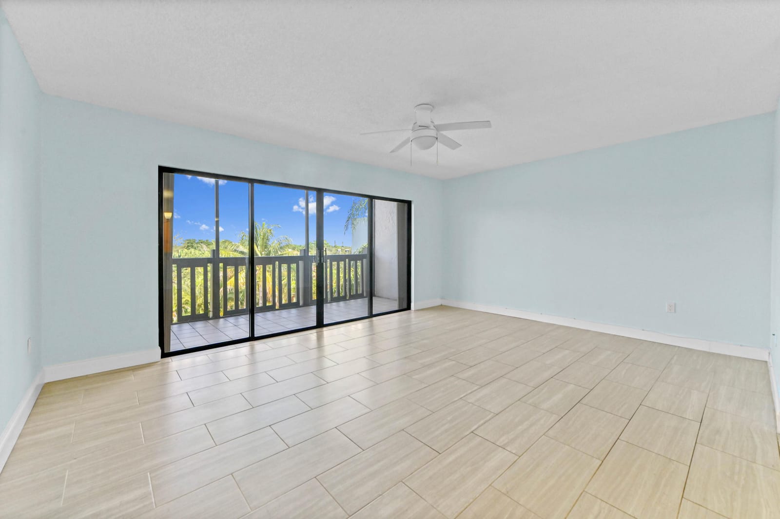 1021 Mockingbird Lane 415, Plantation, FL 33324 photo 11