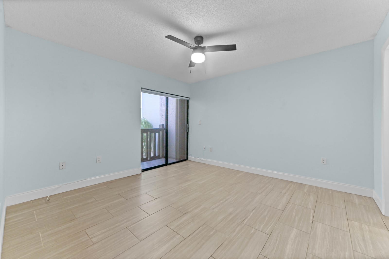 1021 Mockingbird Lane 415, Plantation, FL 33324 photo 14