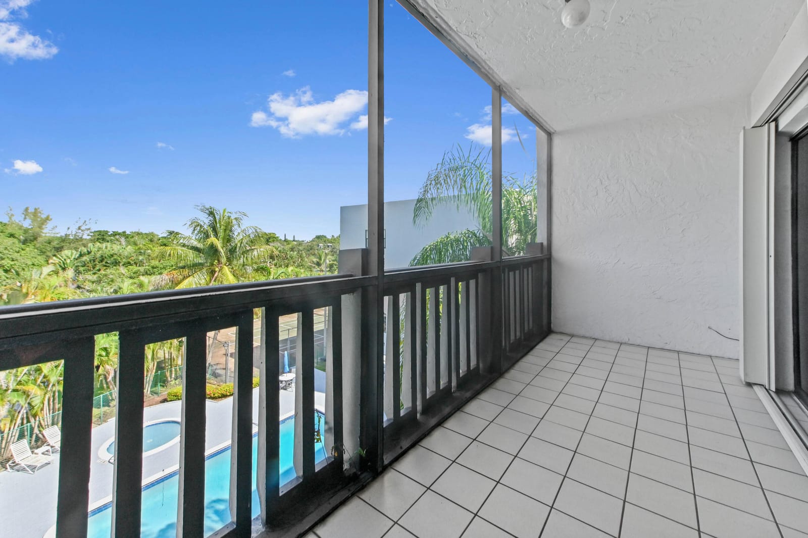1021 Mockingbird Lane 415, Plantation, FL 33324 photo 22