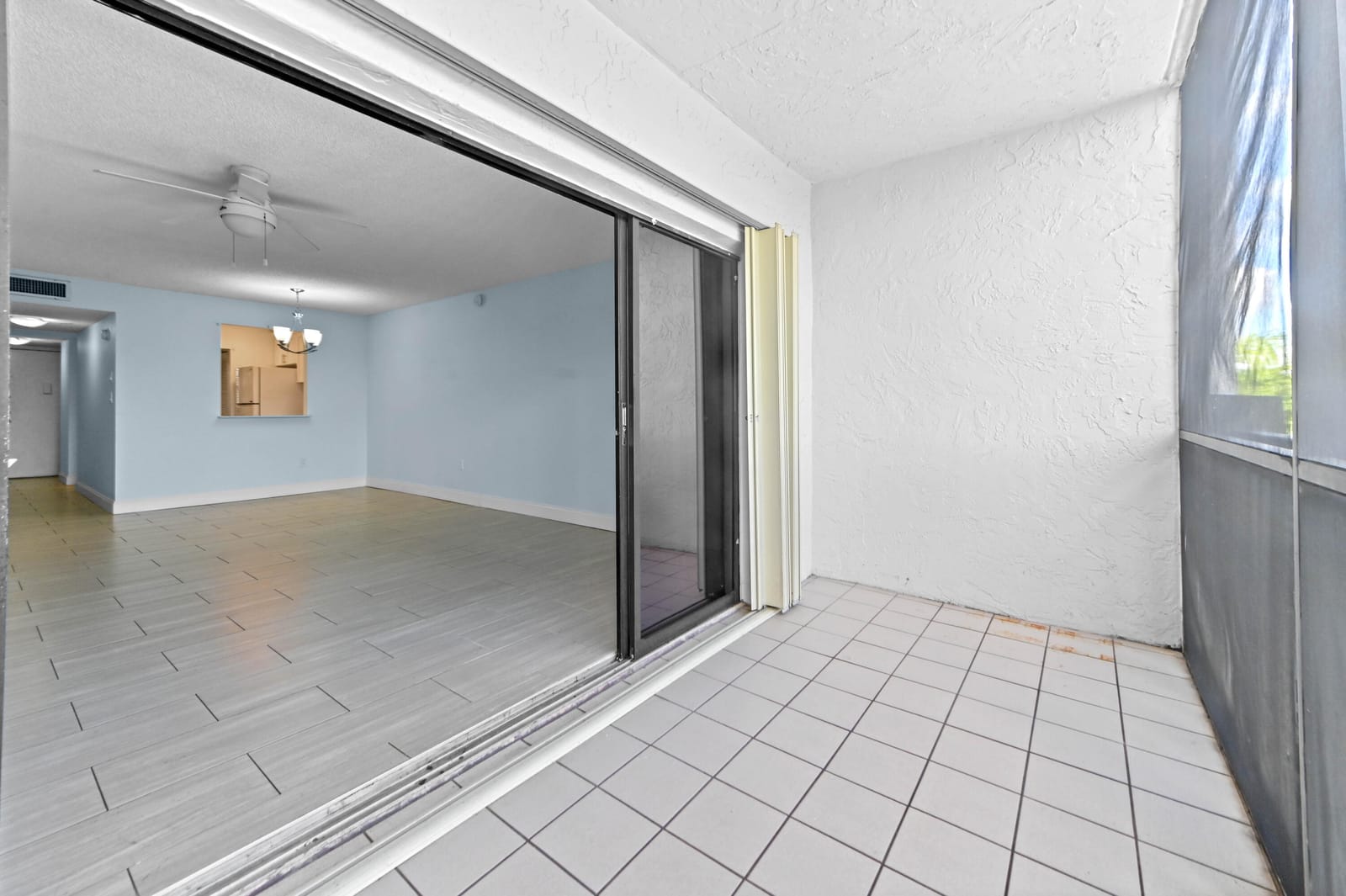1021 Mockingbird Lane 415, Plantation, FL 33324 photo 23