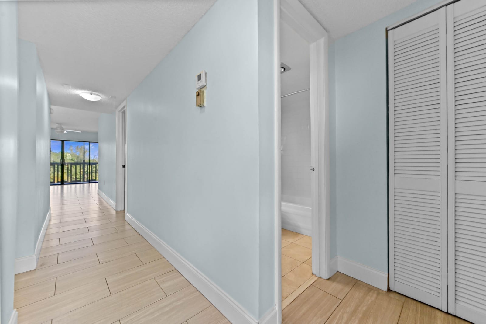 1021 Mockingbird Lane 415, Plantation, FL 33324 photo 25