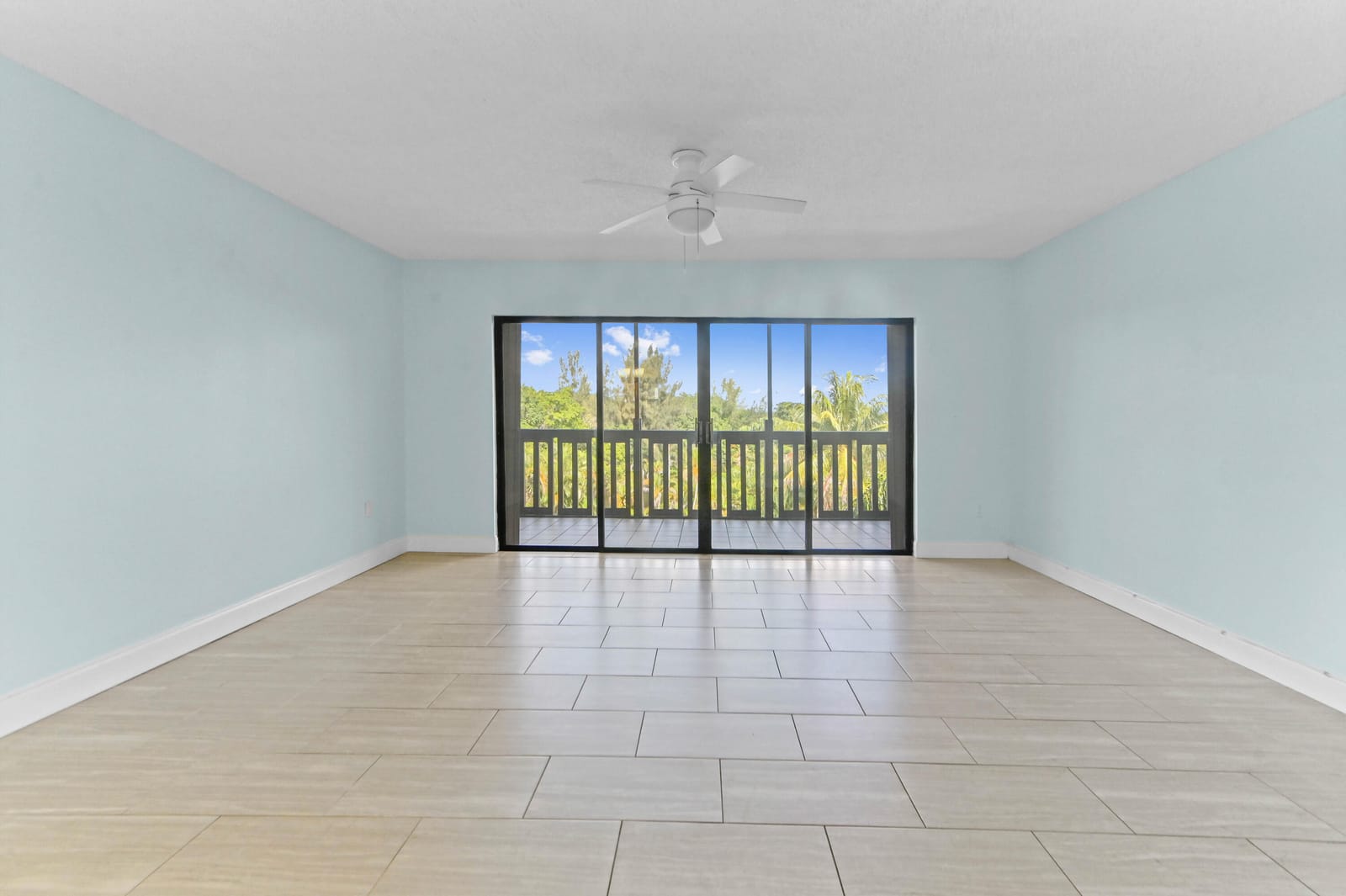 1021 Mockingbird Lane 415, Plantation, FL 33324 photo 6