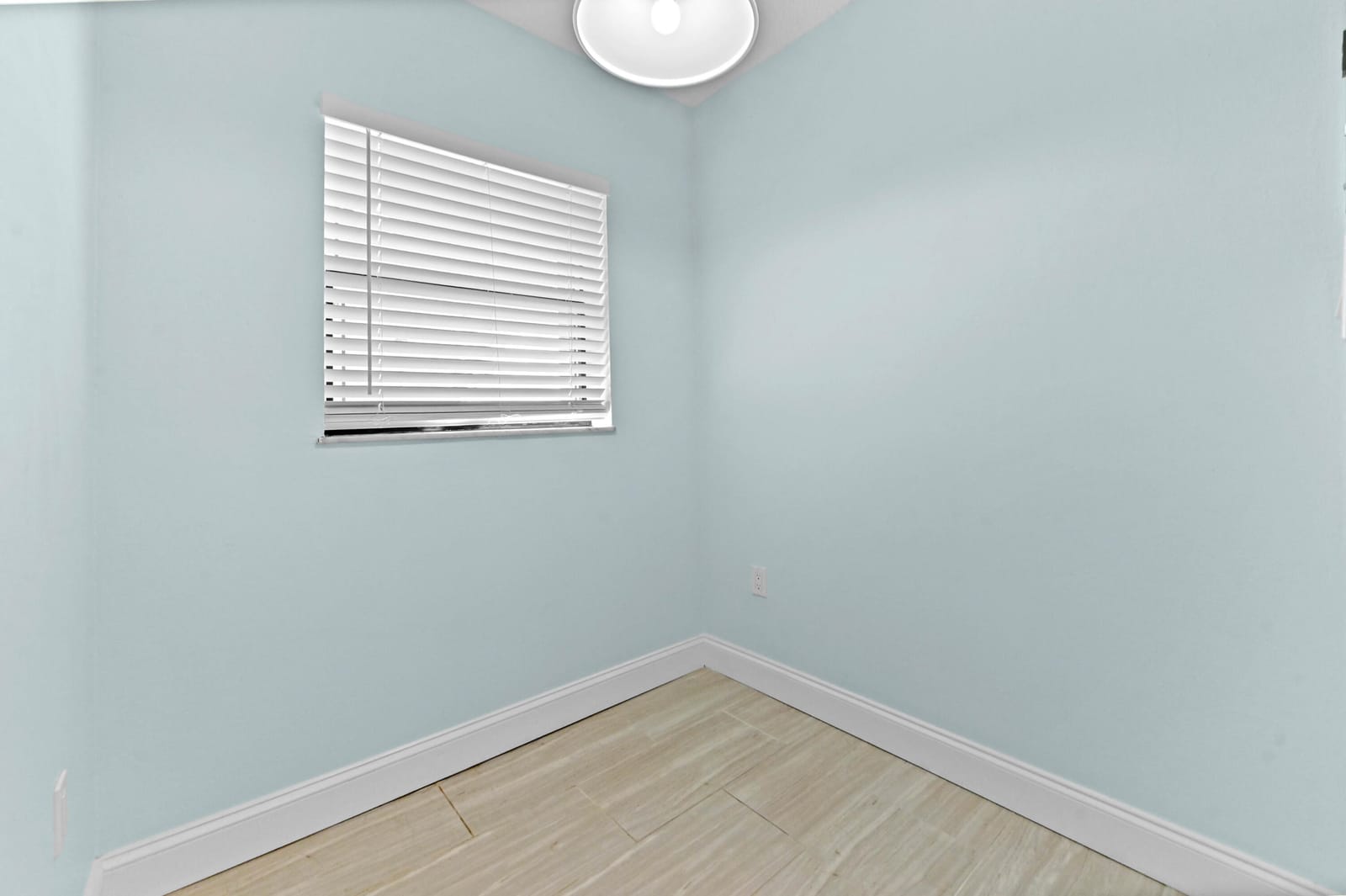 1021 Mockingbird Lane 415, Plantation, FL 33324 photo 9