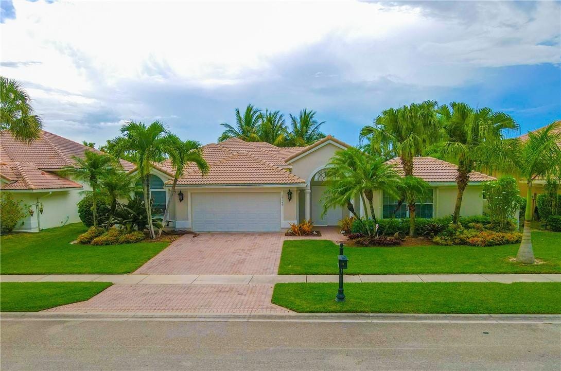 4 bedroom home for sale at 20107 Ocean Key, Boca Raton, FL 33498 — $7,700