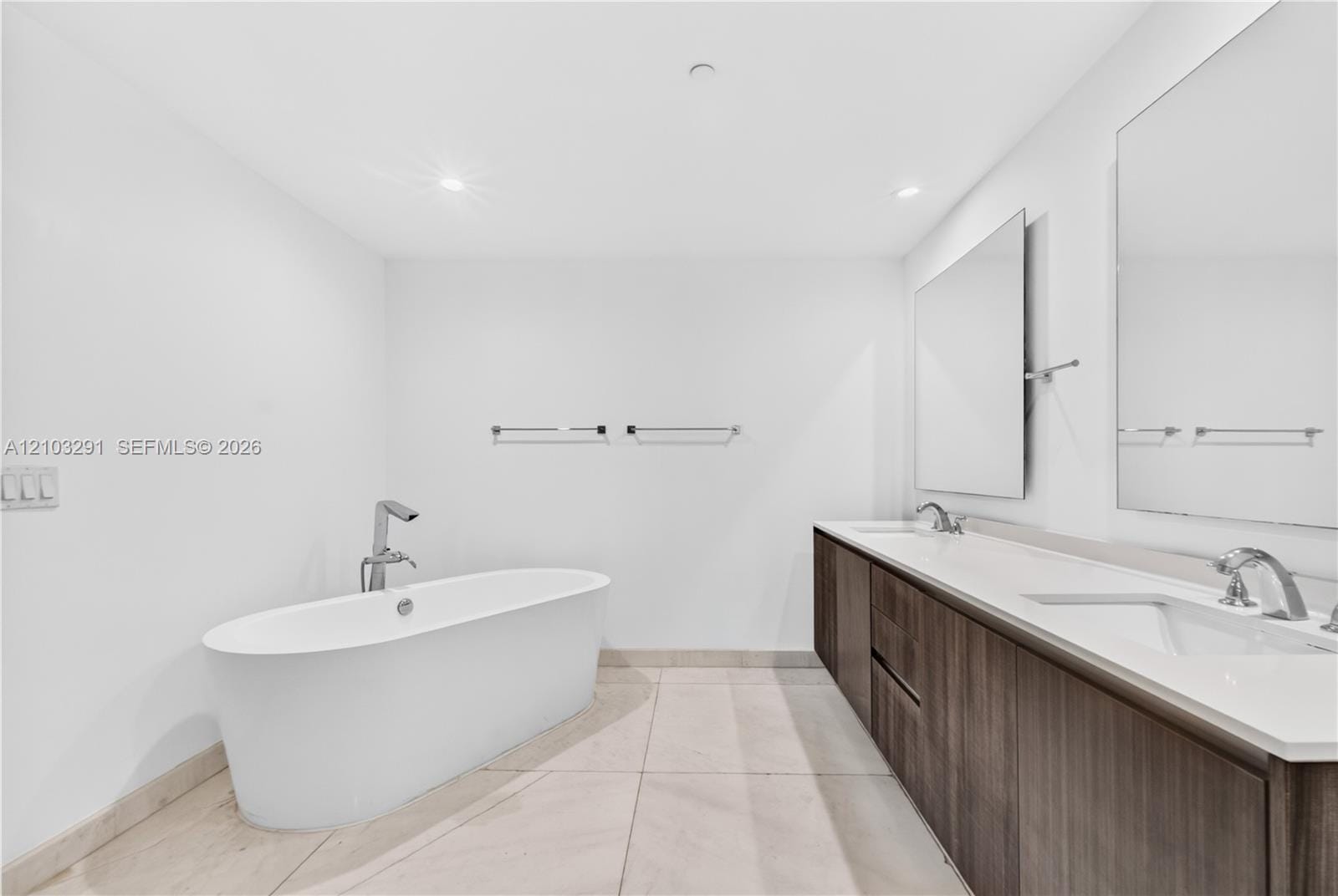 488 NE 18th Street 1815, Miami, FL 33132 photo 14