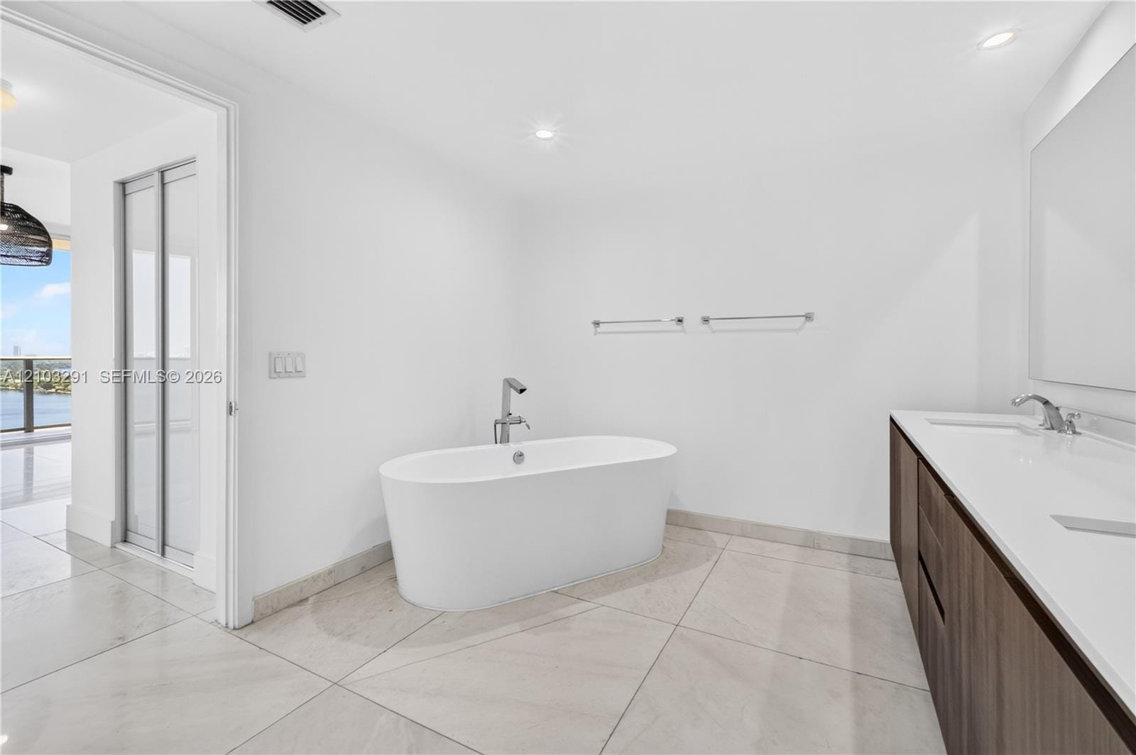 488 NE 18th Street 1815, Miami, FL 33132 photo 15