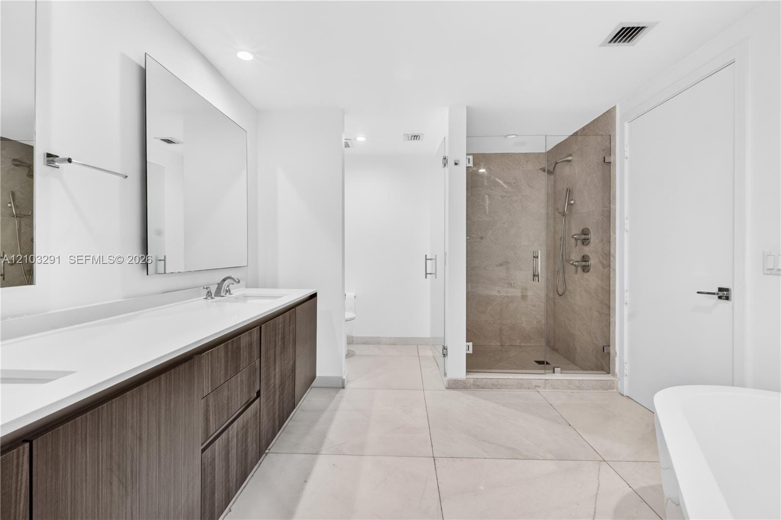 488 NE 18th Street 1815, Miami, FL 33132 photo 17