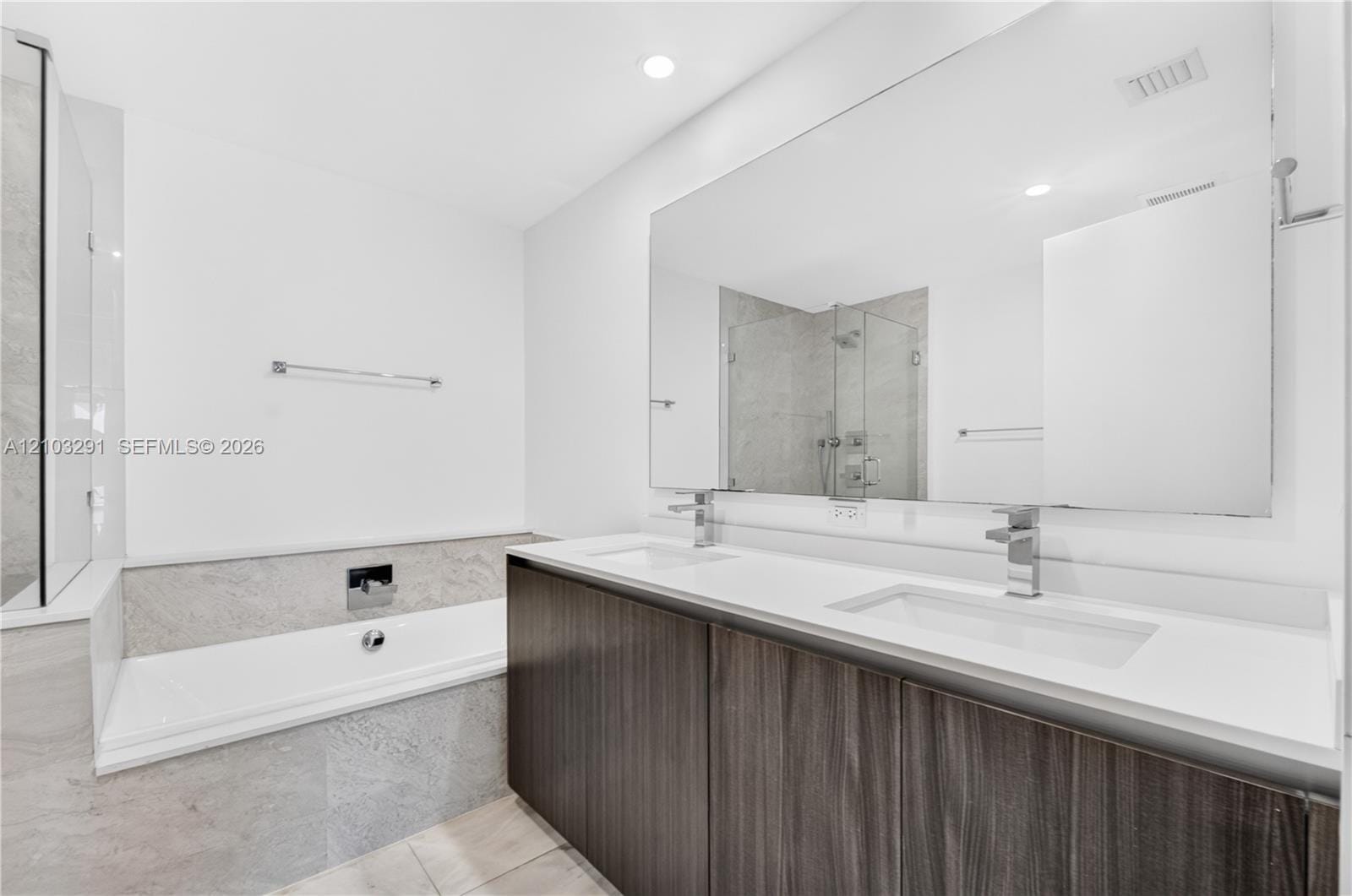 488 NE 18th Street 1815, Miami, FL 33132 photo 25