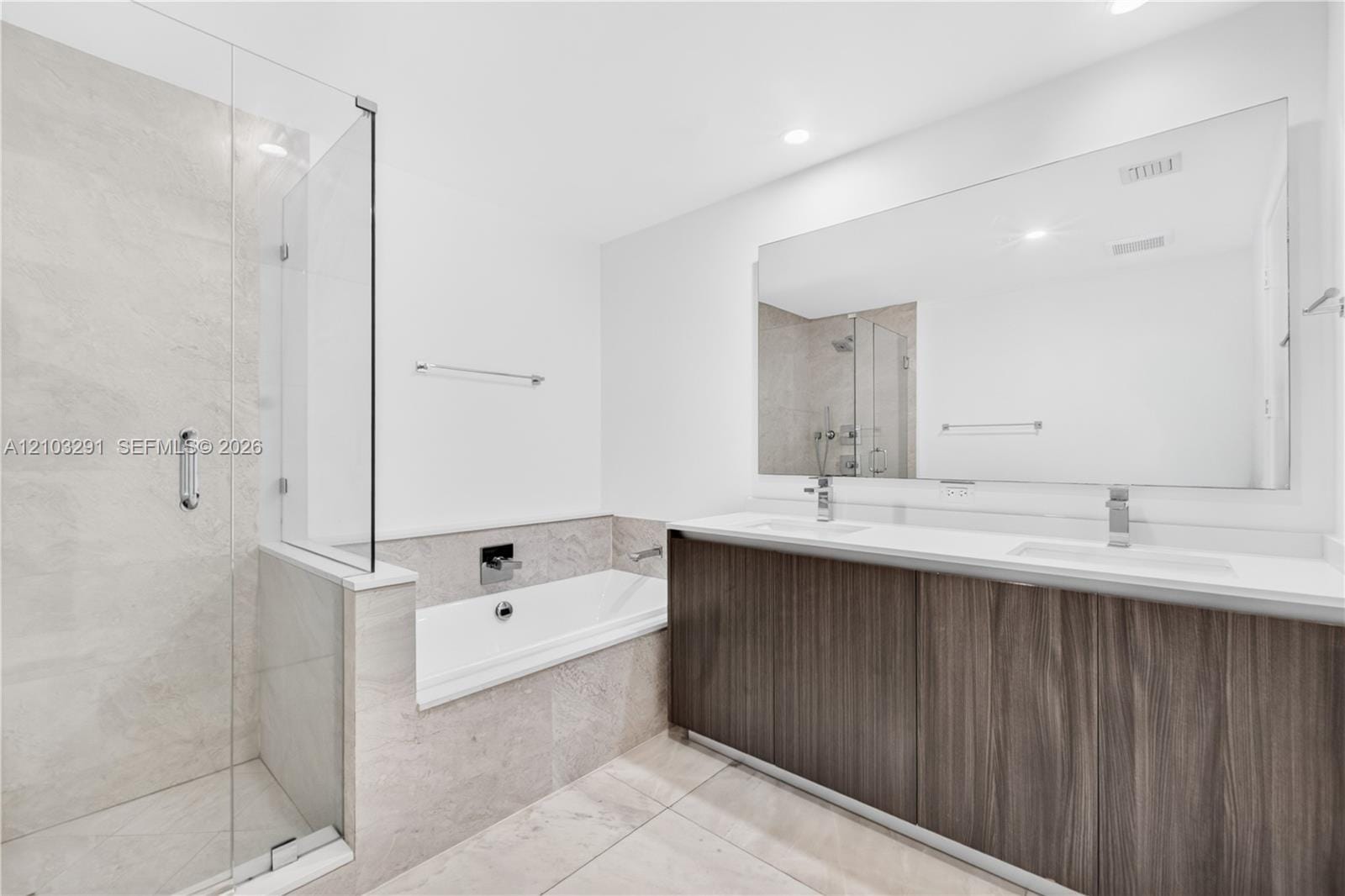 488 NE 18th Street 1815, Miami, FL 33132 photo 27