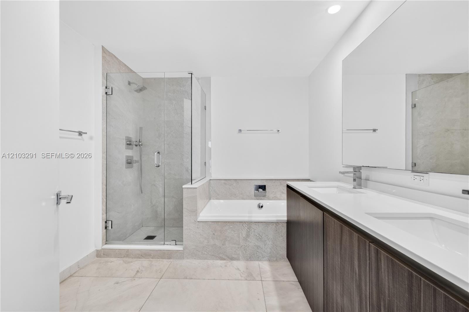 488 NE 18th Street 1815, Miami, FL 33132 photo 28