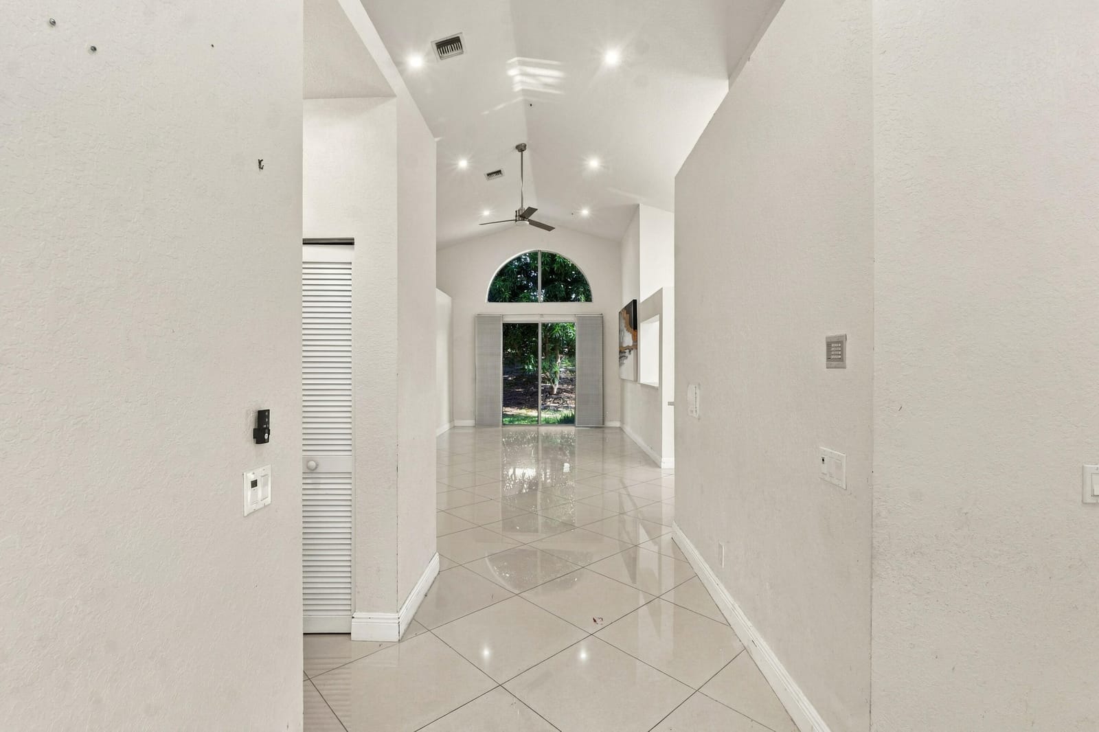 6355 NW 80th Drive — photo 4