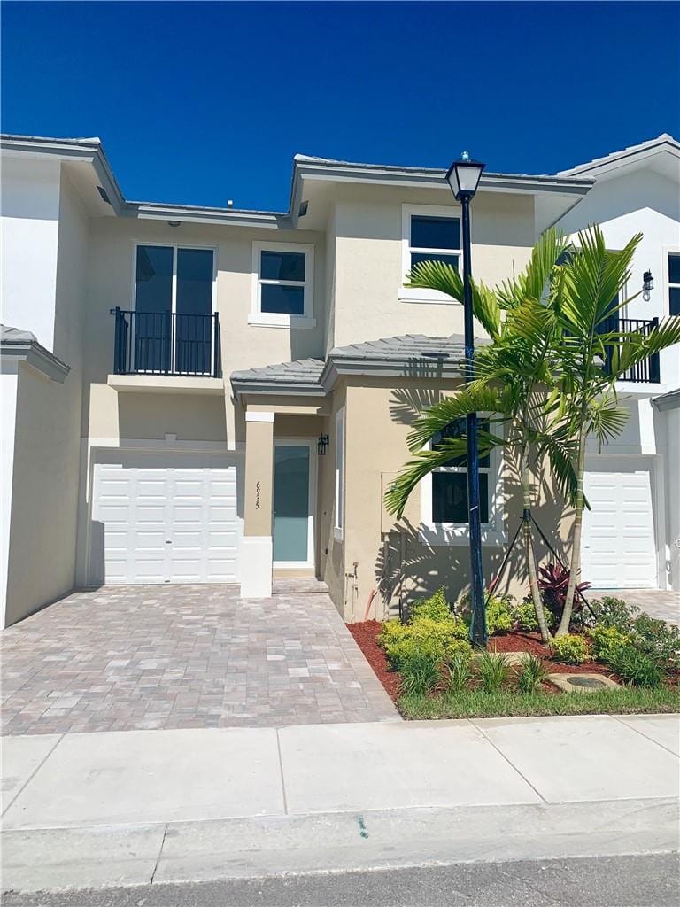 3 bedroom home for sale at 6935 PINES, Coconut Creek, FL 33073 — $3,395