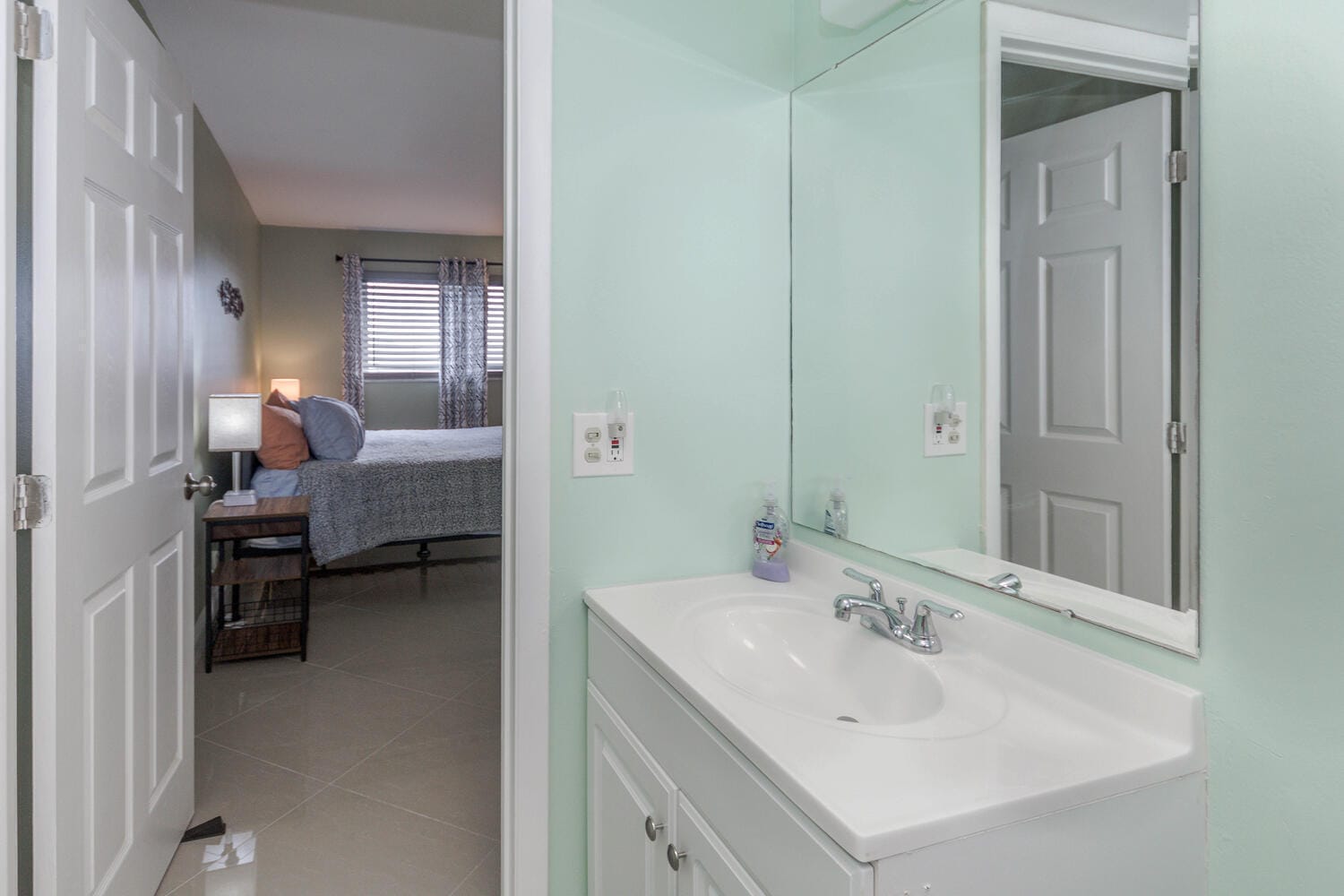 711 Lori Drive 408, Palm Springs, FL 33461 photo 14