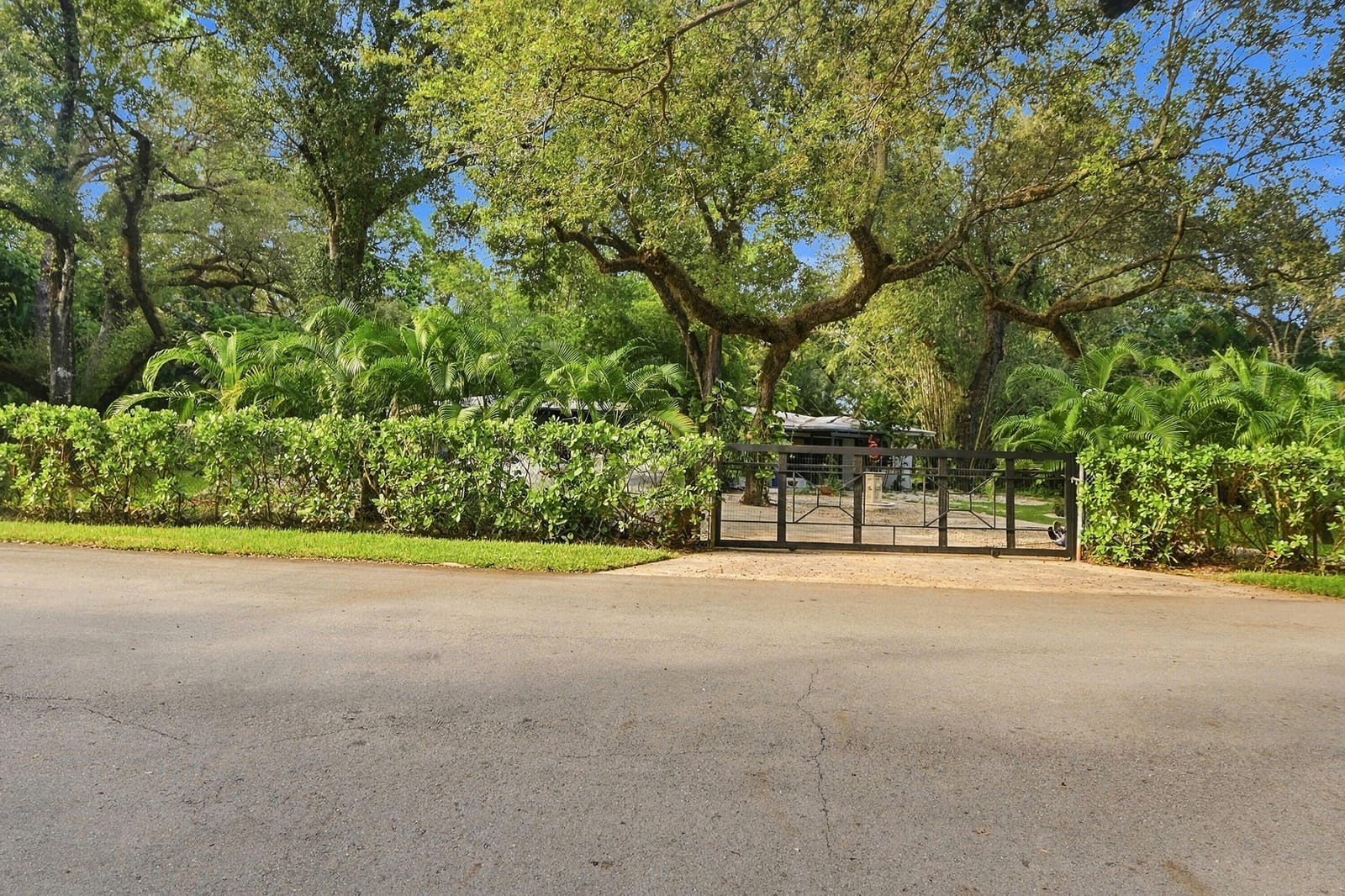 1549 SW 30TH Place, Fort Lauderdale, FL 33315 photo 2
