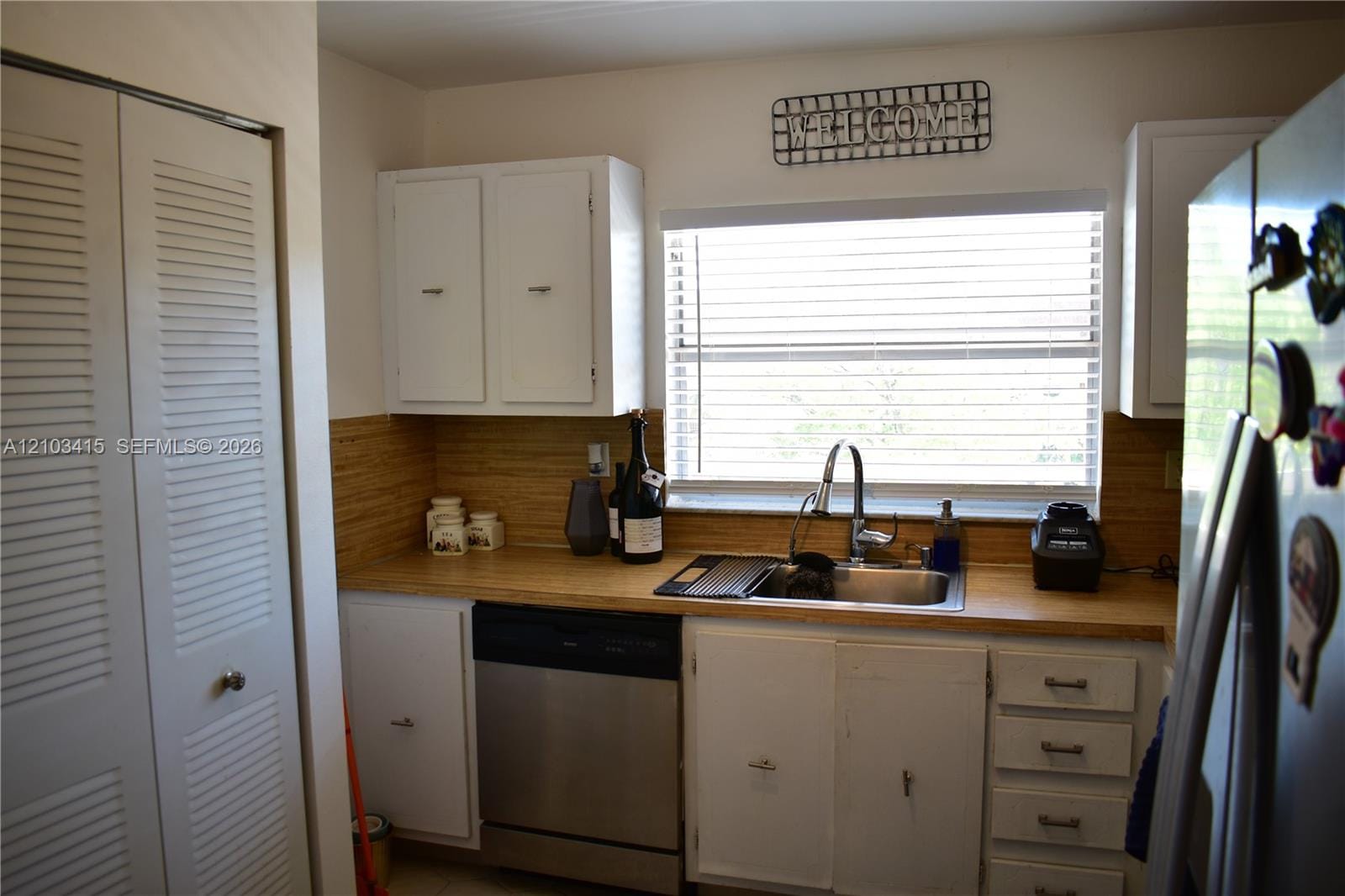 9020 Sunrise Lakes Boulevard 304 — photo 7