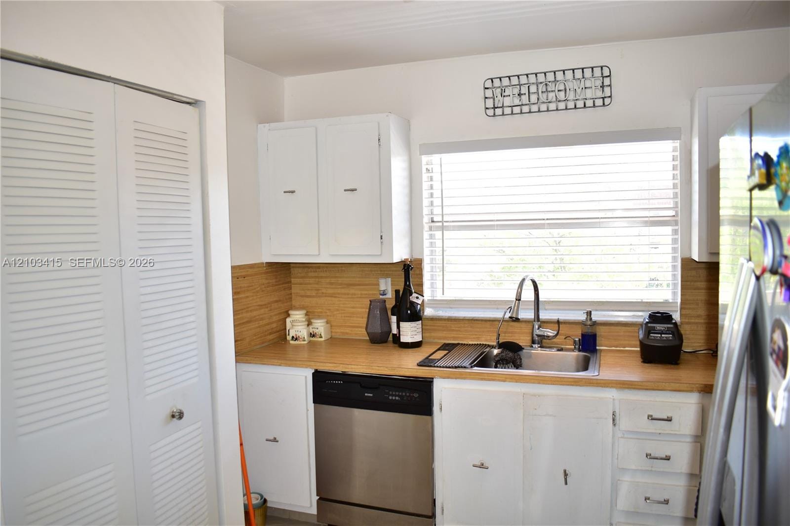 9020 Sunrise Lakes Boulevard 304 — photo 9