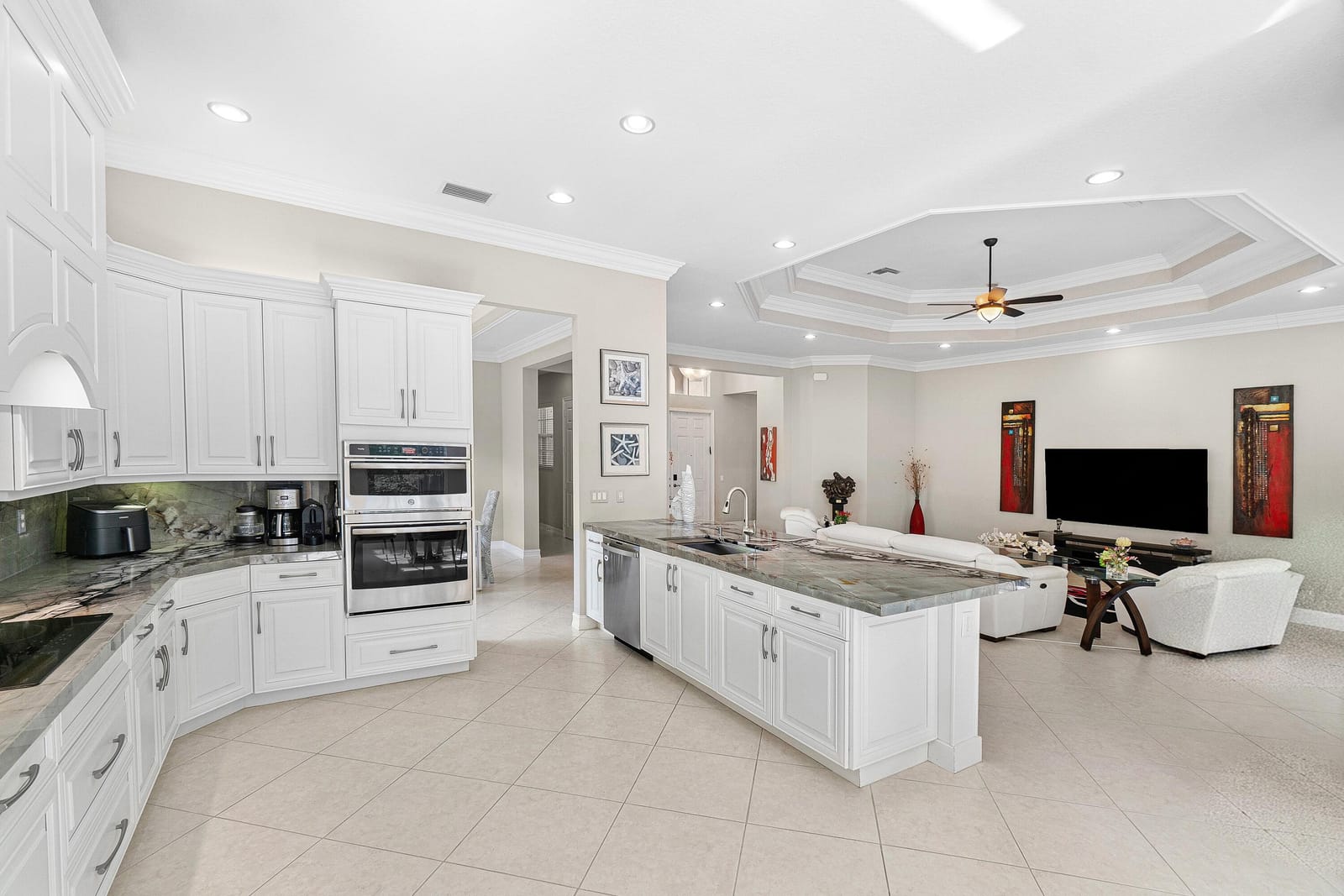 7168 Corning Circle — photo 8