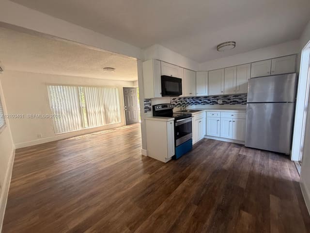 1821 Thomas Street 13, Hollywood, FL 33020