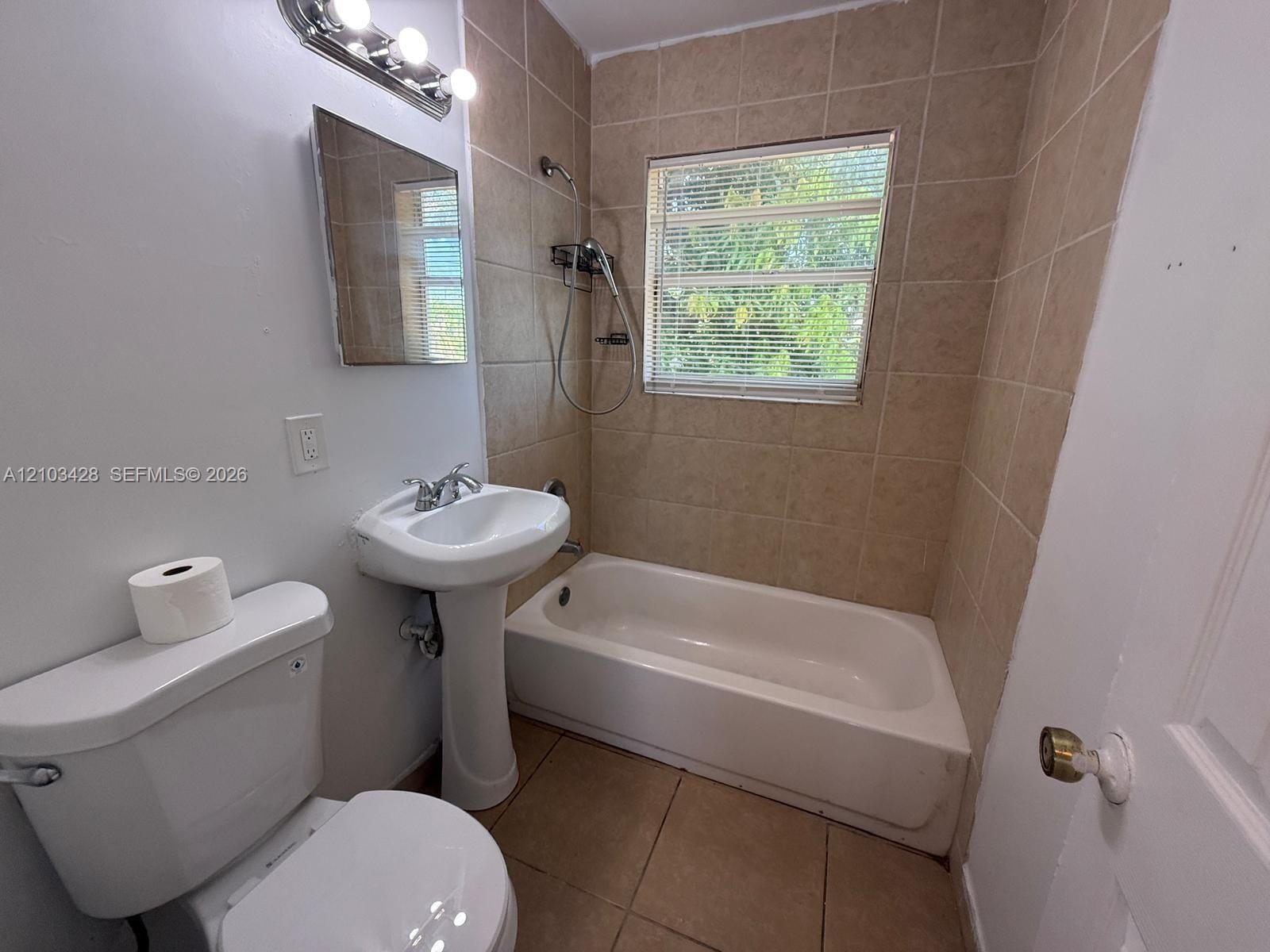 1218 W 25th Street — photo 7