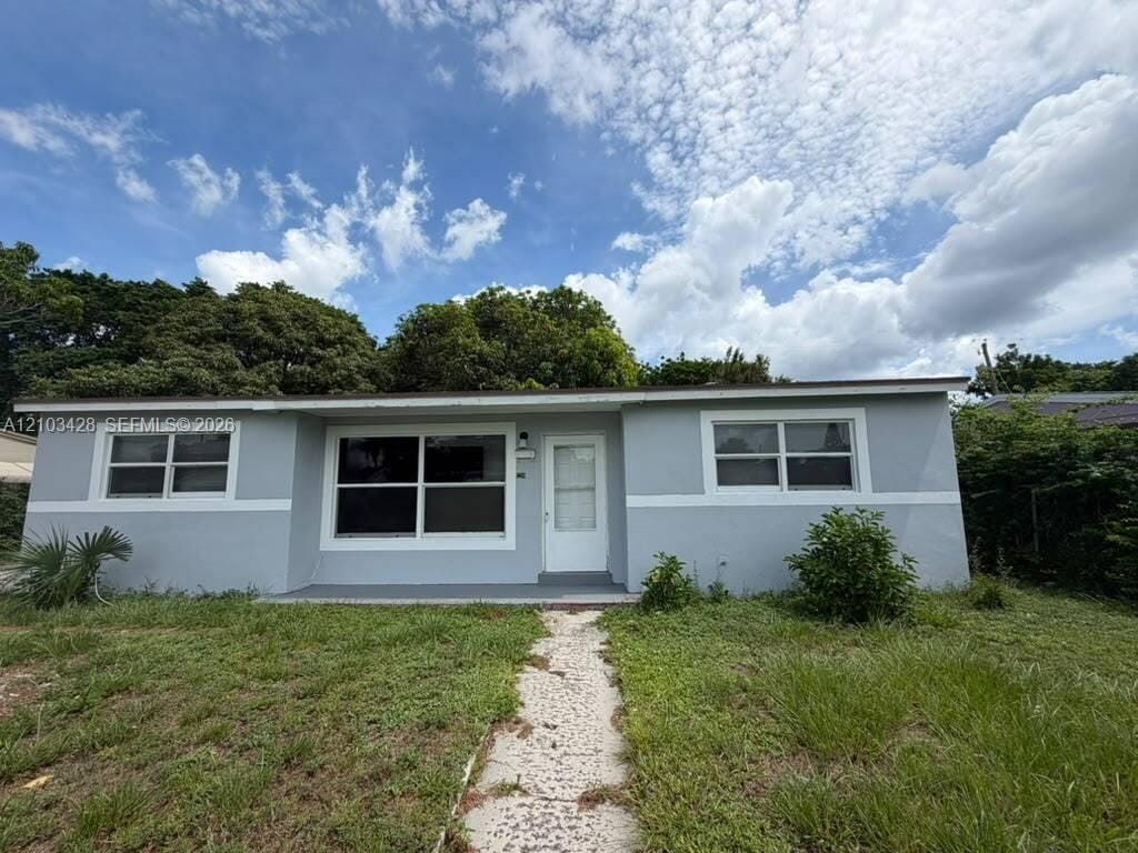 3 bedroom home for sale at 1218 25th, Riviera Beach, FL 33404 — $2,400