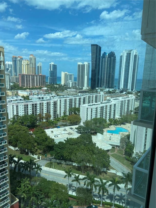 16919 N Bay Road 307, Sunny Isles Beach, FL 33160