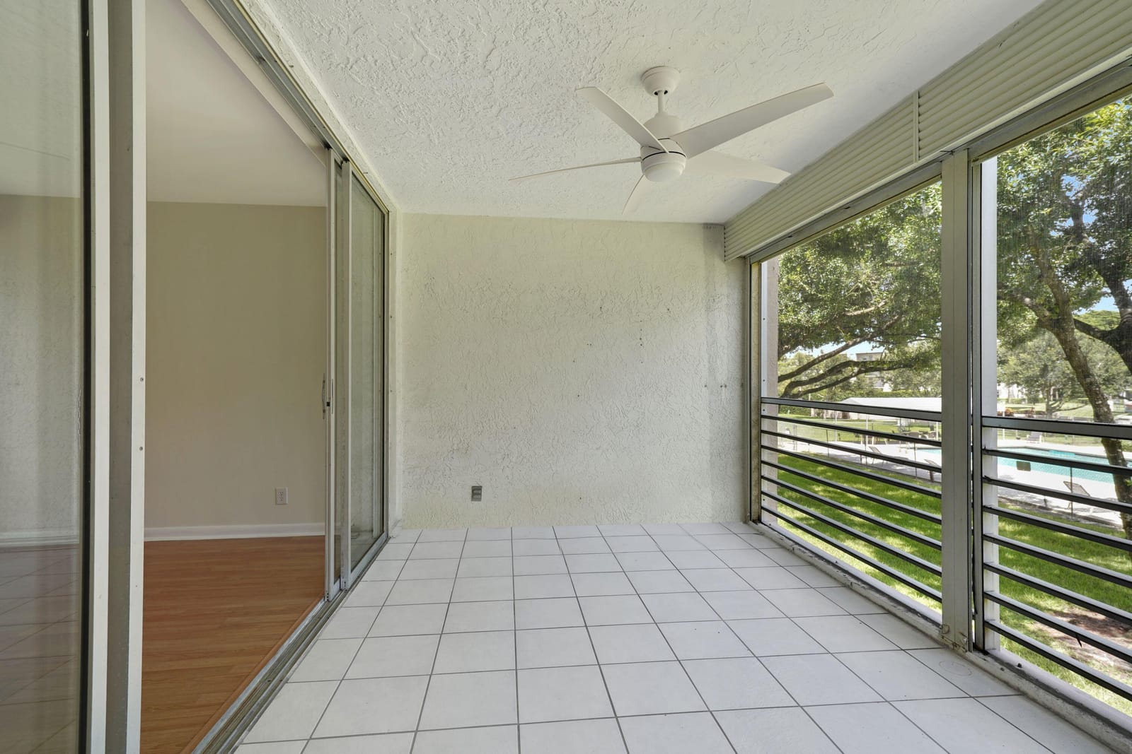 1900 SABAL PALM Drive 205, Davie, FL 33324 photo 11