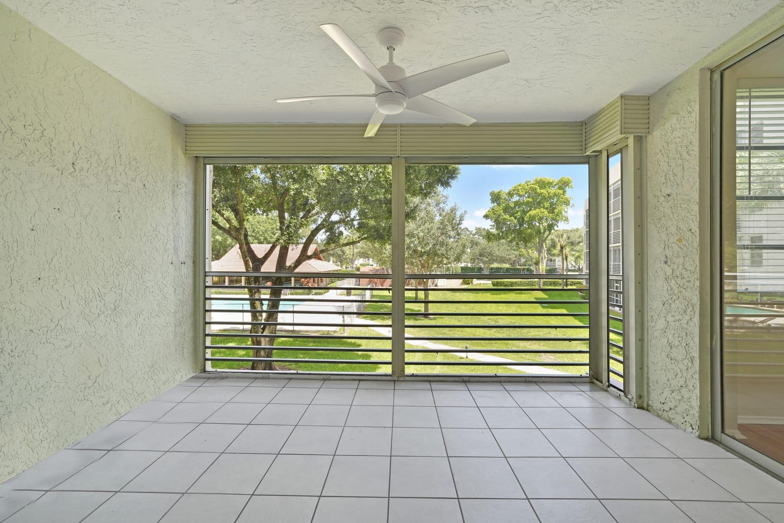 1900 SABAL PALM Drive 205, Davie, FL 33324 photo 10