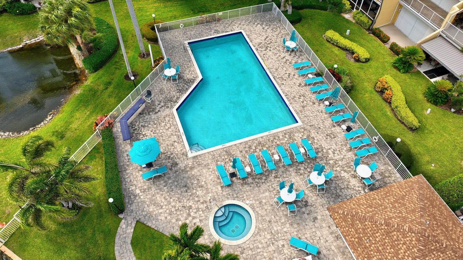 8200 LAKESHORE Drive 2010, Hypoluxo, FL 33462 photo 12