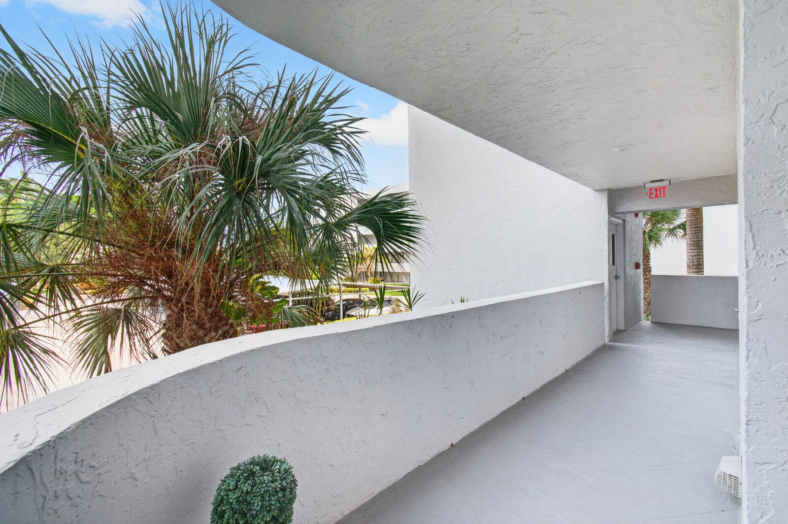 8200 LAKESHORE Drive 2010, Hypoluxo, FL 33462 photo 18