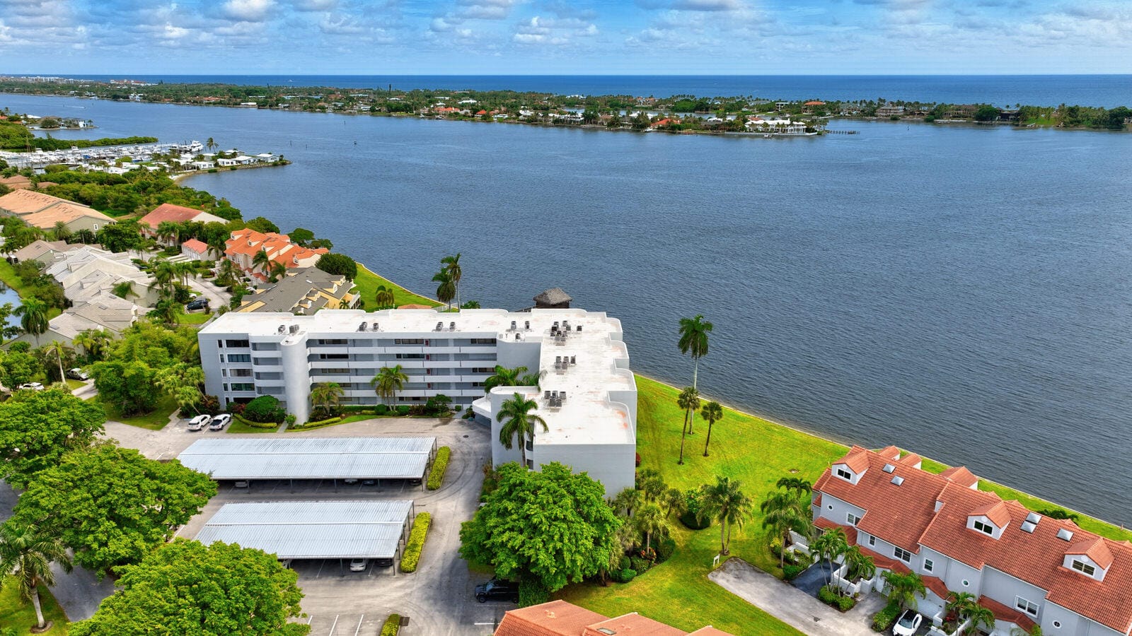 8200 LAKESHORE Drive 2010, Hypoluxo, FL 33462 photo 10