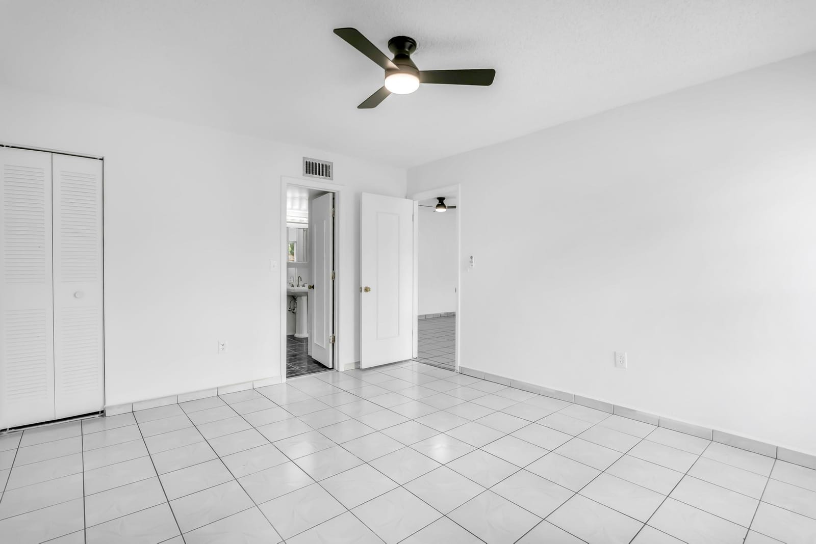 4707 NW 7th Street 110-8 — photo 12
