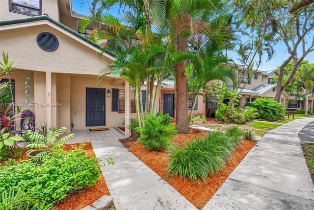 506 Westree Lane, Plantation, FL 33324