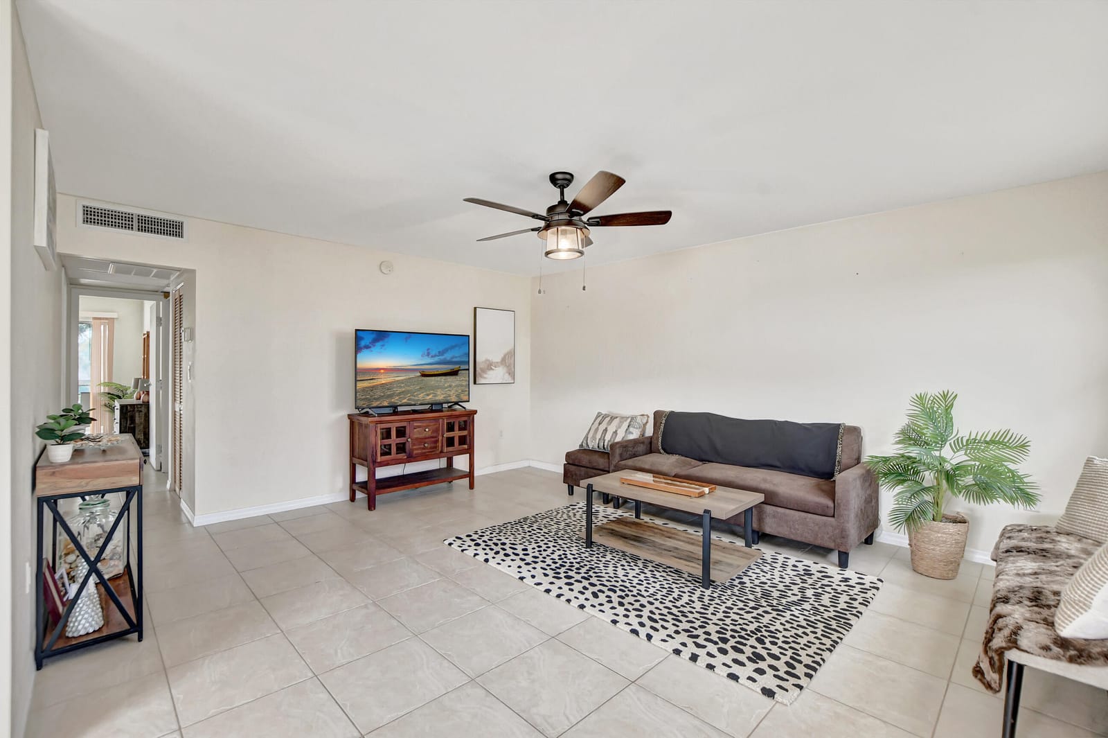 169 Brittany D — photo 2