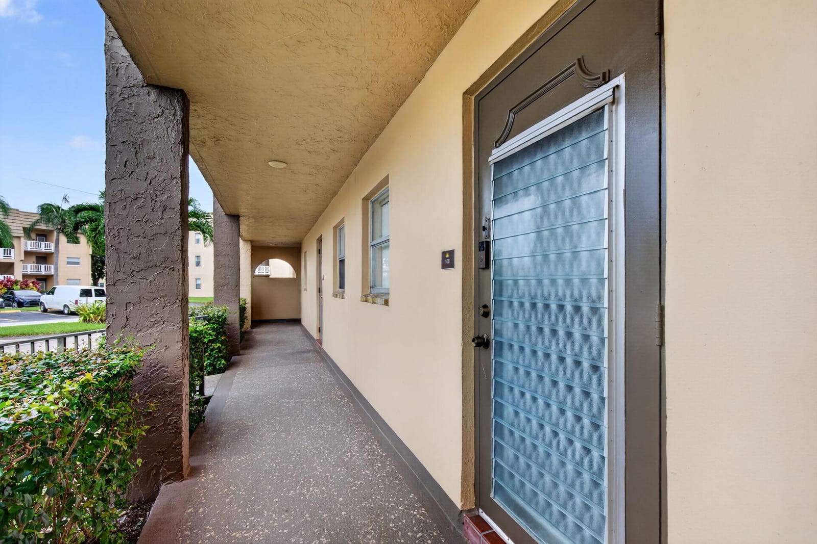 9360 Sunrise Lakes Boulevard Unit 108 — photo 2