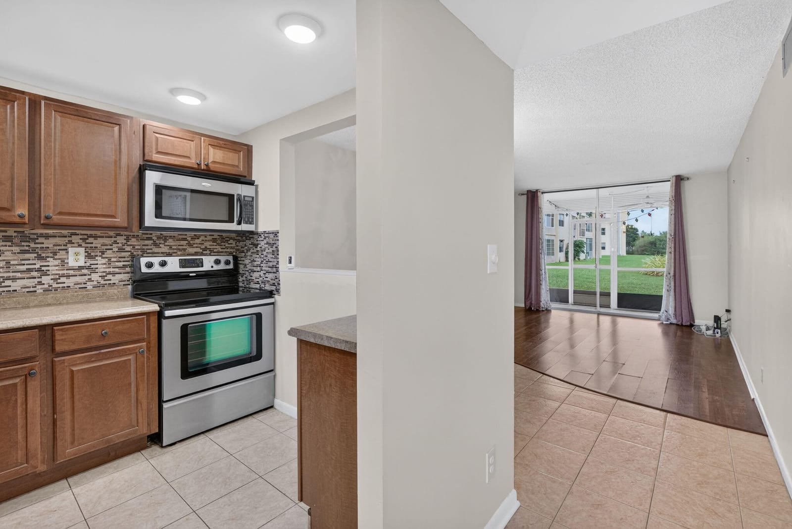 9360 Sunrise Lakes Boulevard Unit 108 — photo 5