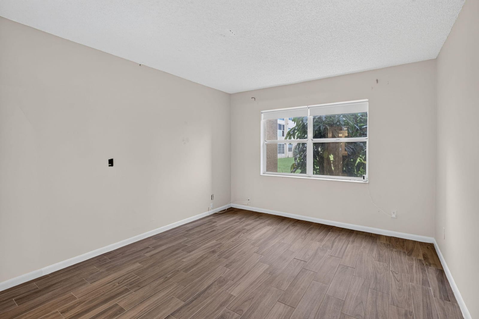 9360 Sunrise Lakes Boulevard Unit 108 — photo 10