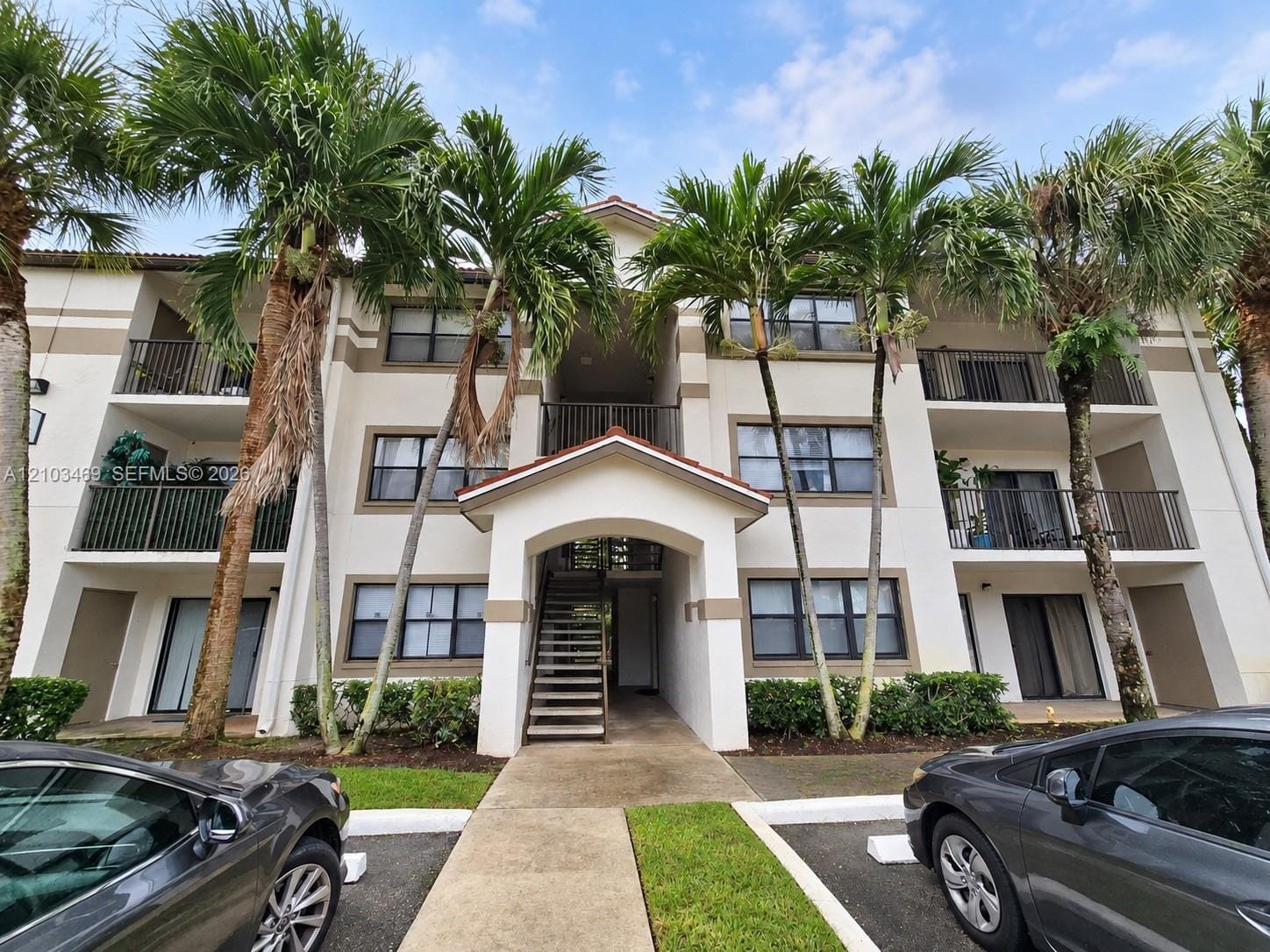 620 S Park Road 25-2, Hollywood, FL 33021 photo 1