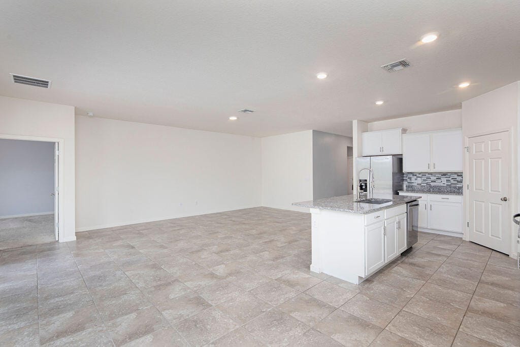 629 Old Country Rd SE, Palm Bay, FL 32909 photo 8