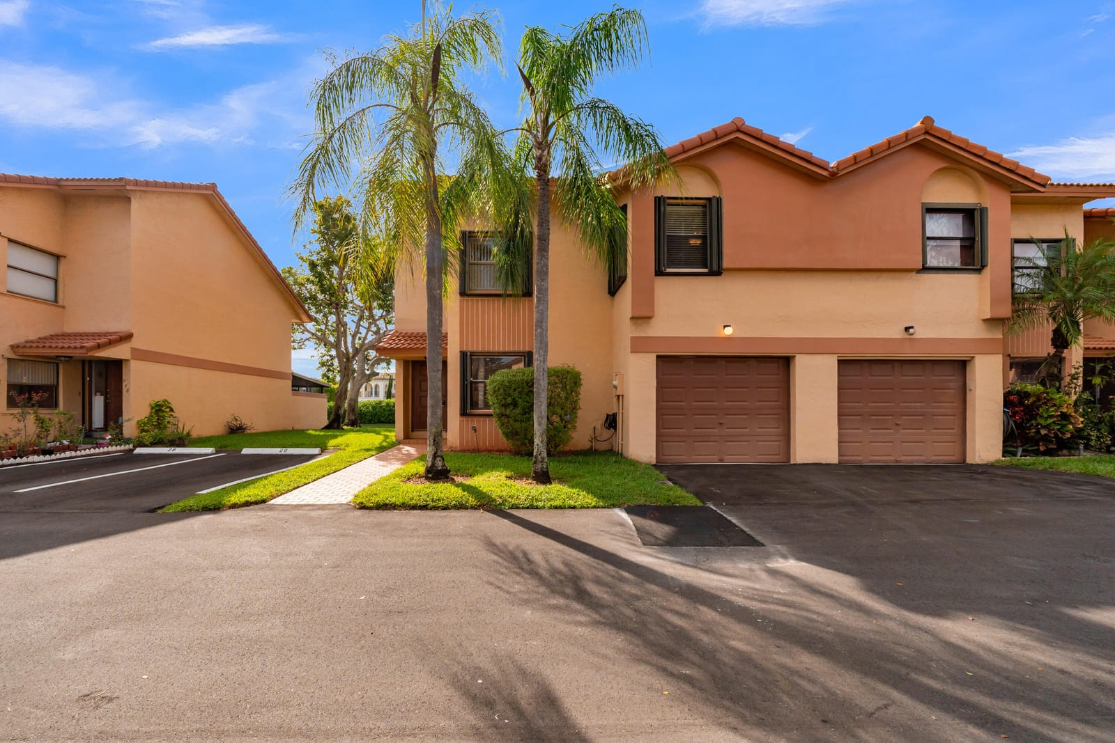 942 SW 113th Terrace, Pembroke Pines, FL 33025