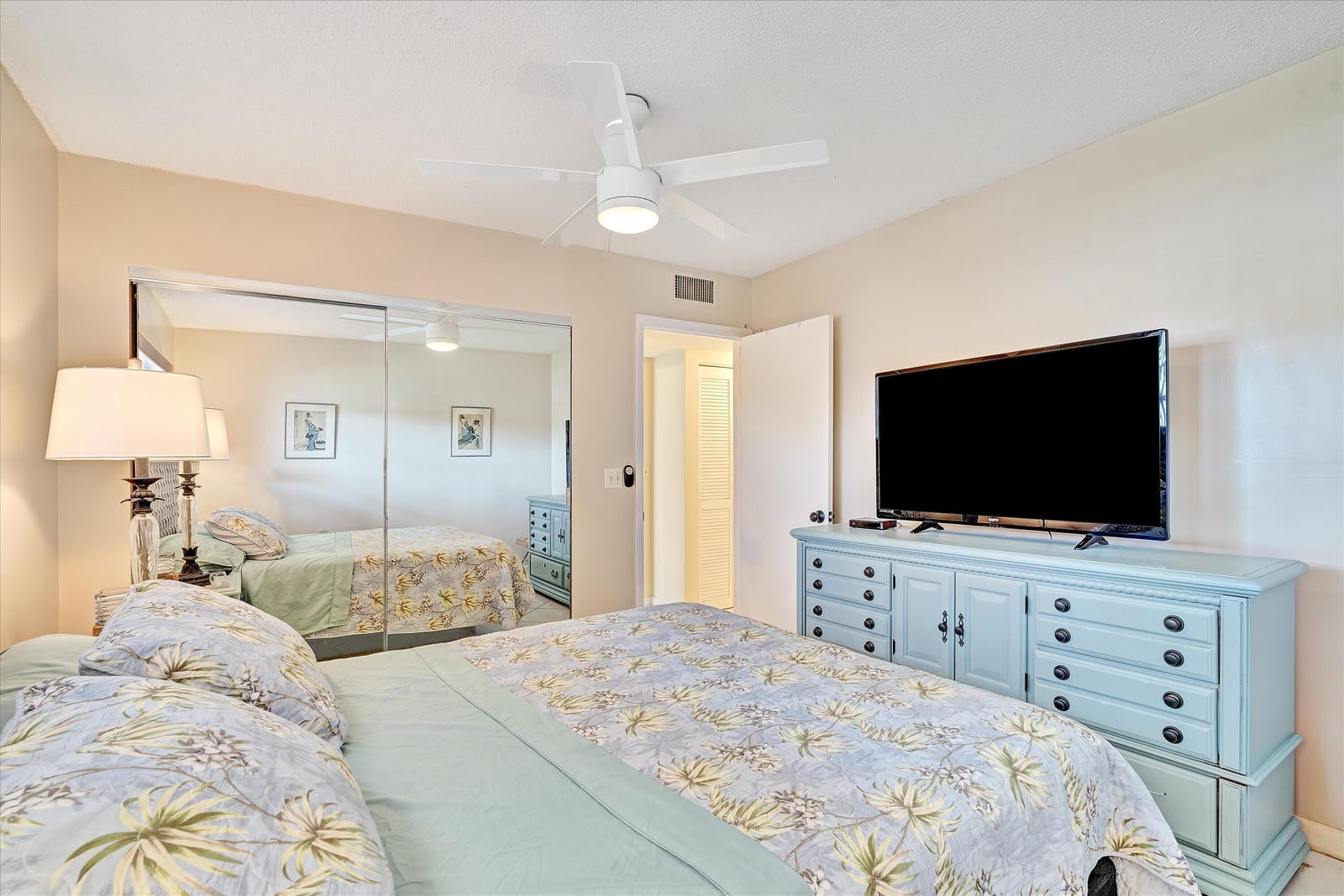 22 Abbey Lane 106 — photo 10