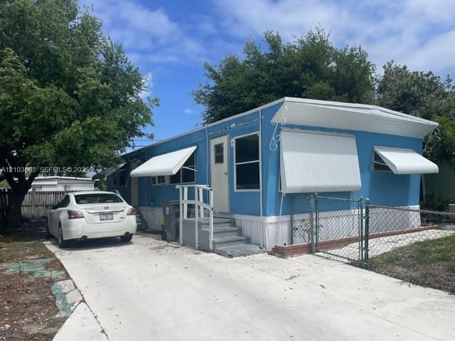2939 Banyan Lane H, West Palm Beach, FL 33403
