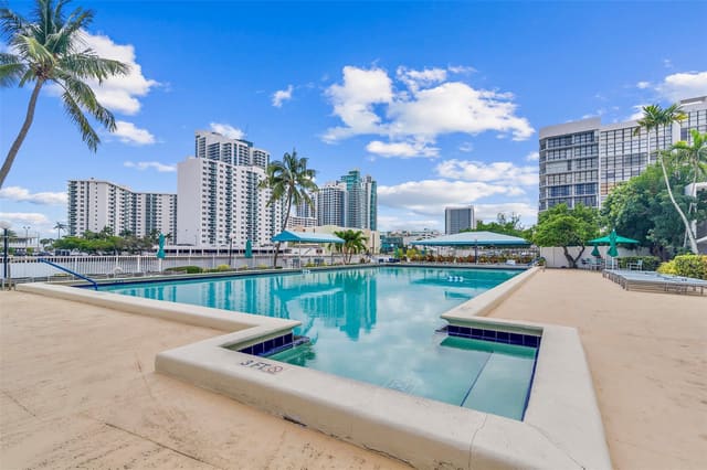 800 PARKVIEW Drive 317, Hallandale Beach, FL 33009