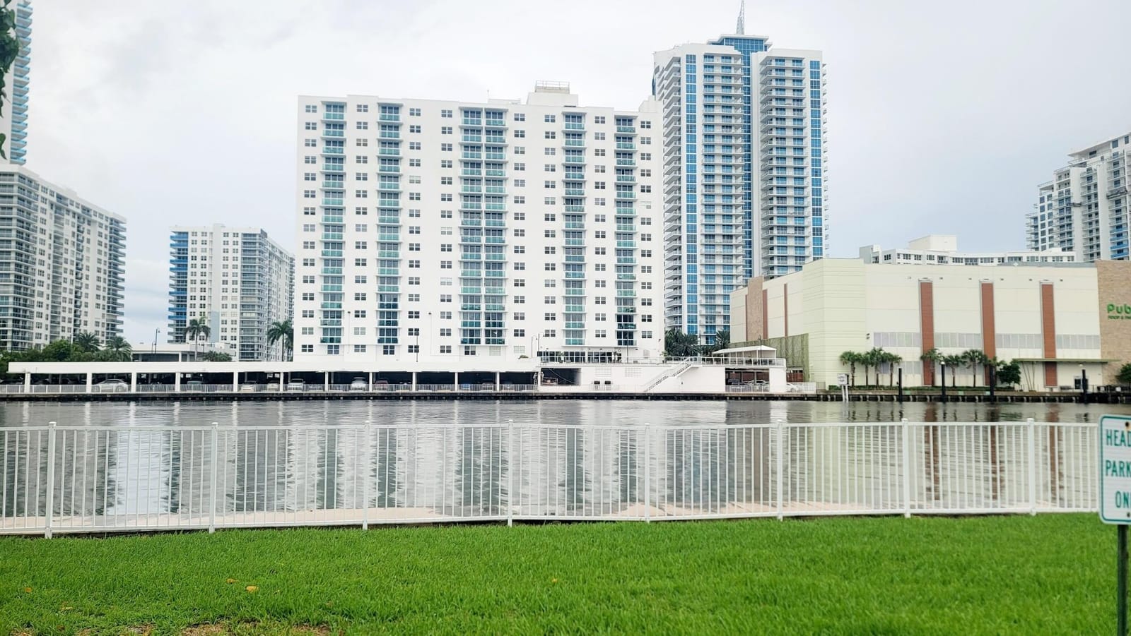 800 PARKVIEW Drive 317, Hallandale Beach, FL 33009 photo 24