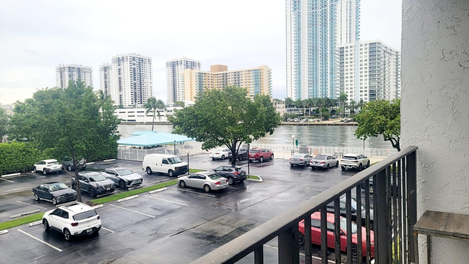 800 PARKVIEW Drive 317, Hallandale Beach, FL 33009 photo 8