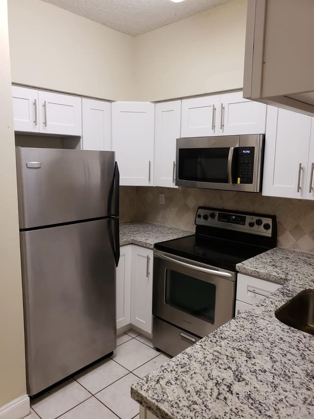 1941 NW 96TH Terrace 8 I, Pembroke Pines, FL 33024