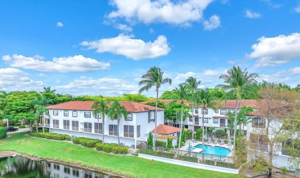 2 bedroom home for sale at 20889 SAINT ANDREWS, Boca Raton, FL 33433 — $2,695